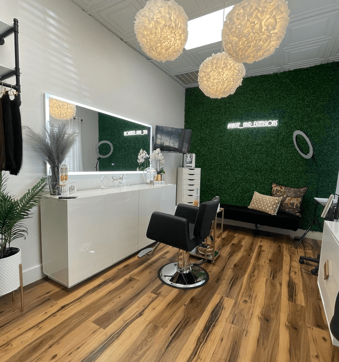 La'Vella Luxury Hair Extension Salon