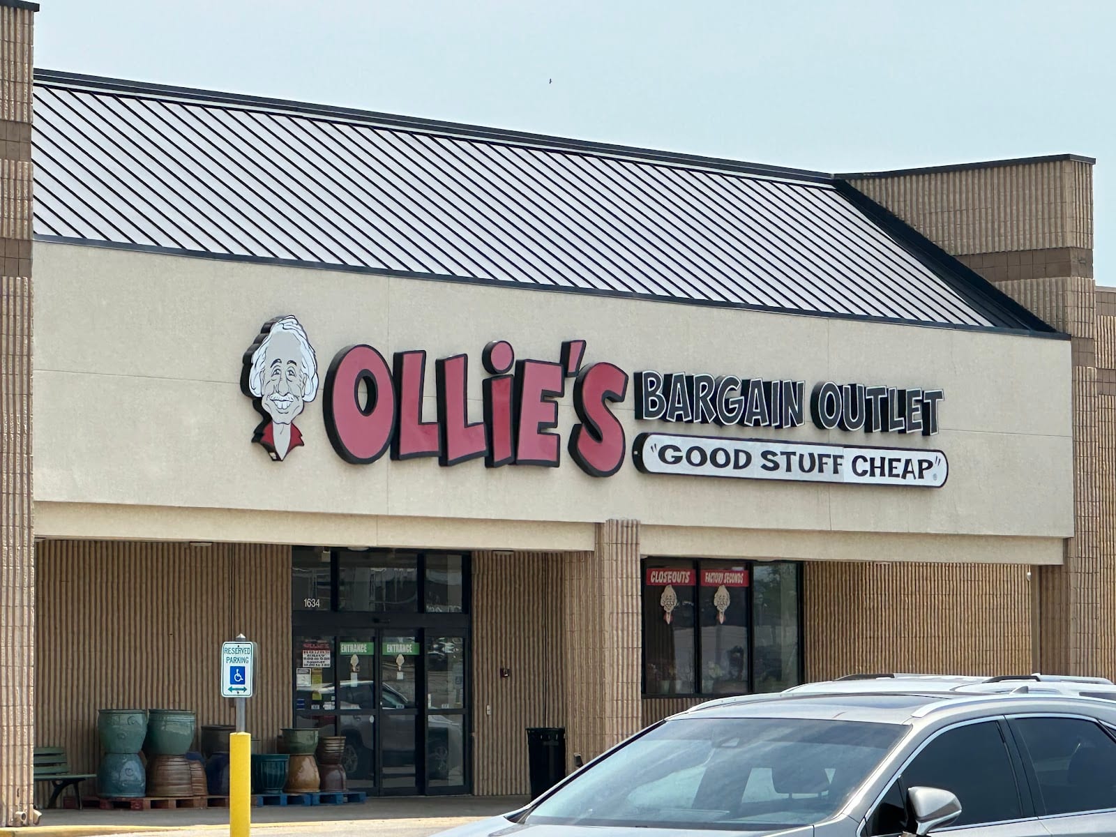 Ollie's Bargain Outlet, photo 2