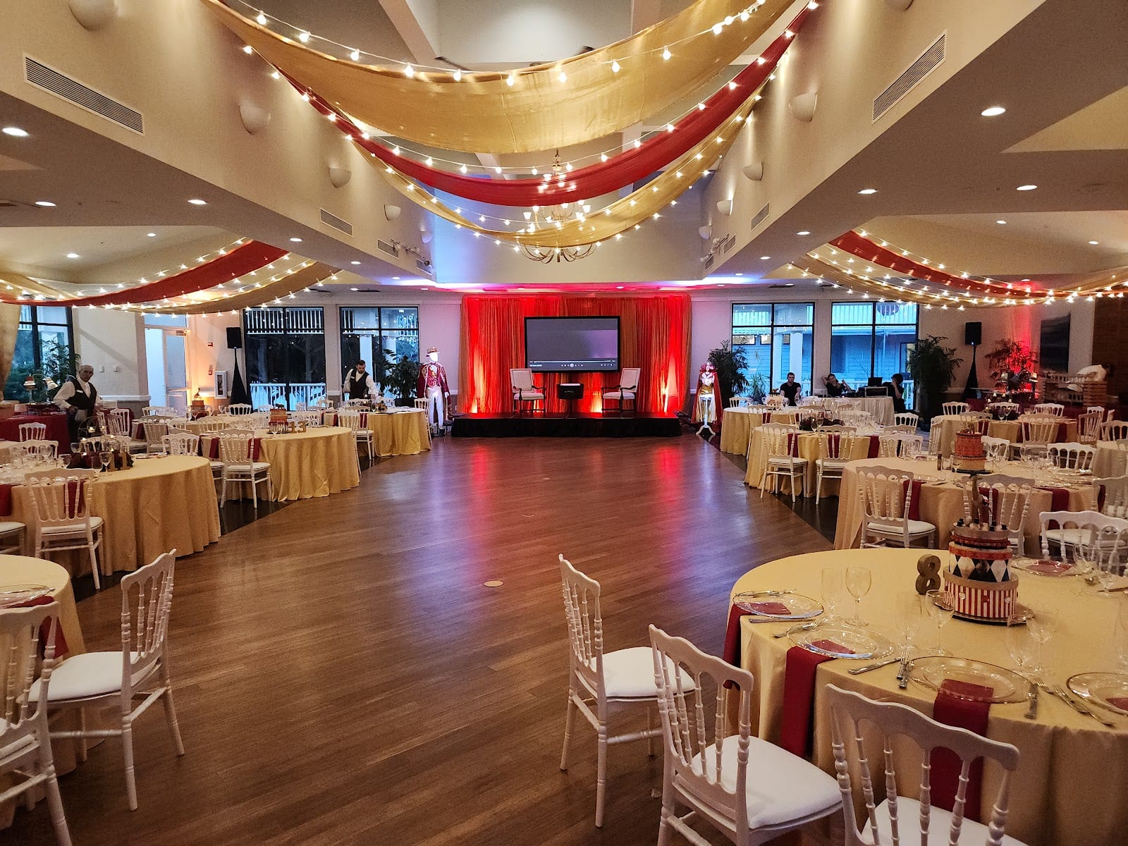 The Tavern And Whiskey Bar At The Longboat Key Club