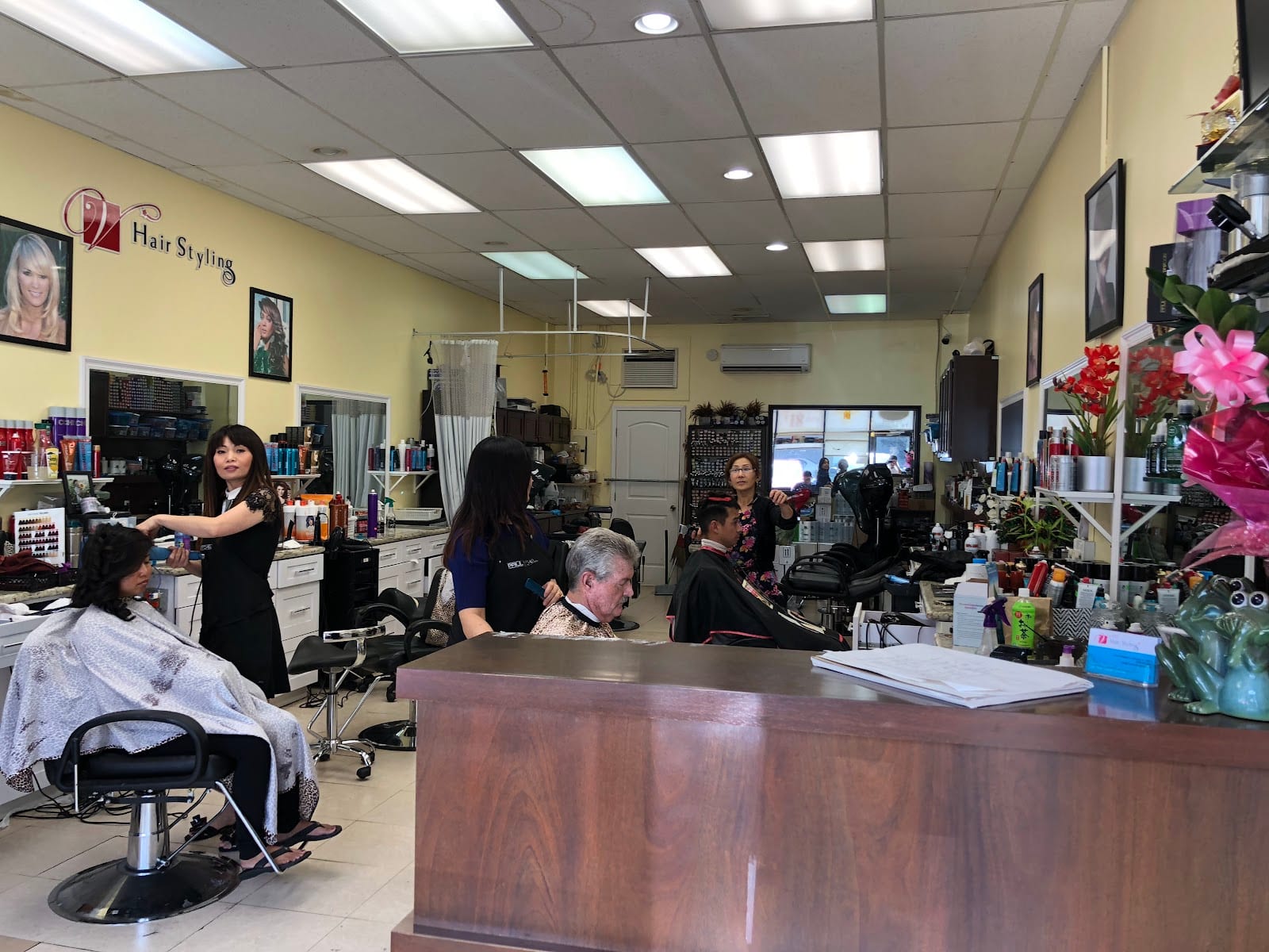 V Hair Styling & Nails