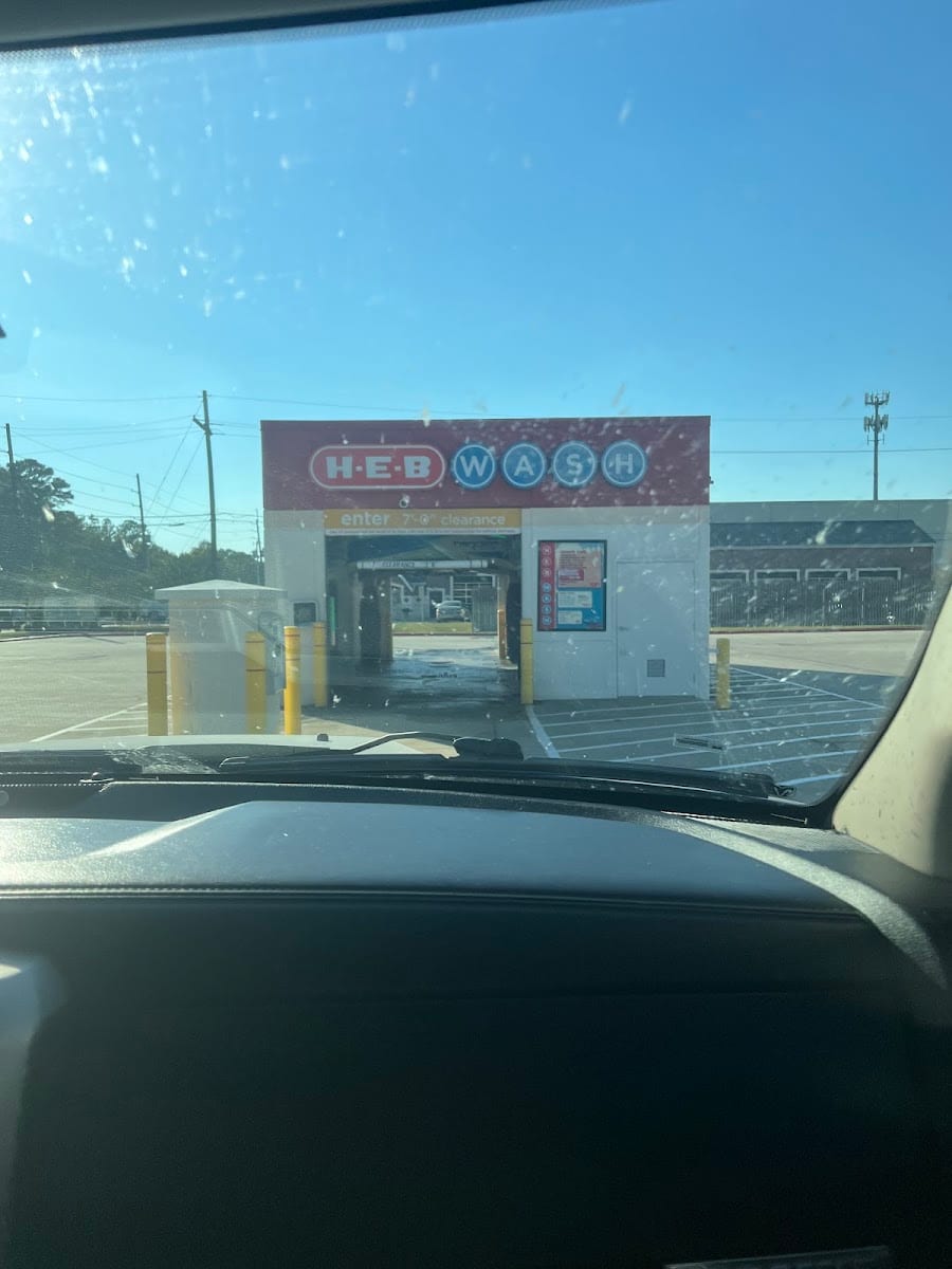 H.E.B Car Wash, photo 2