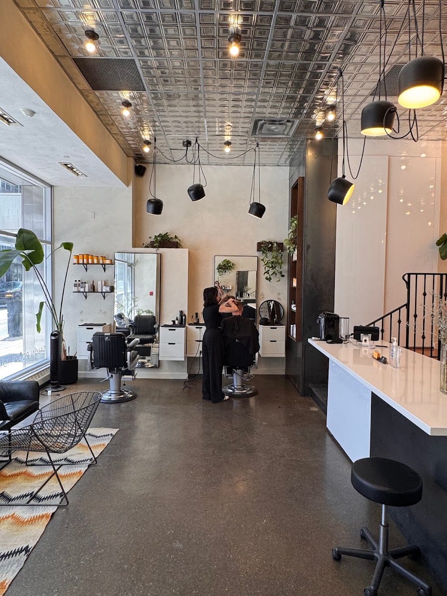 Bruno Rosales Salon Pour Hommes