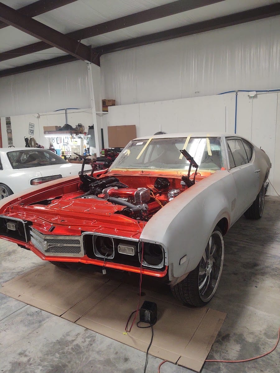 lavek customs