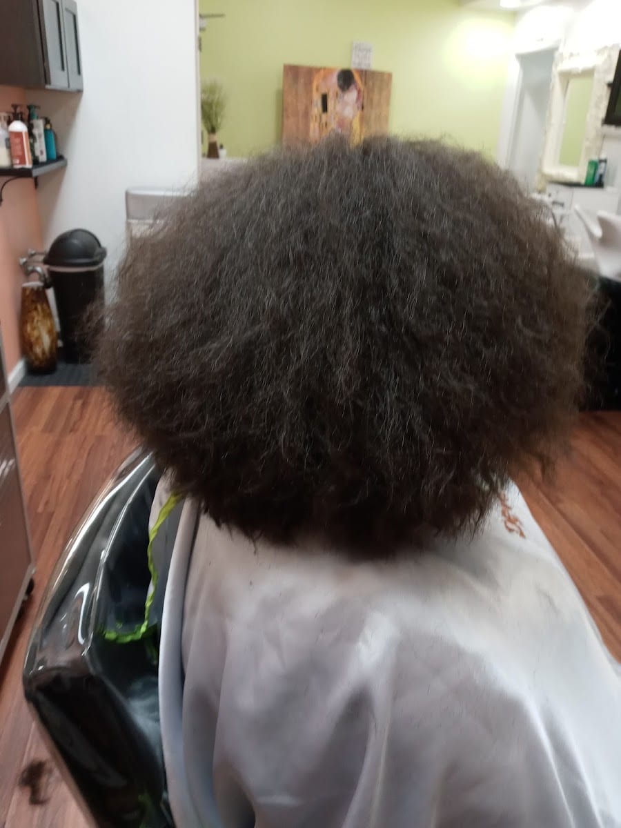 Curly haircuts by Julie P