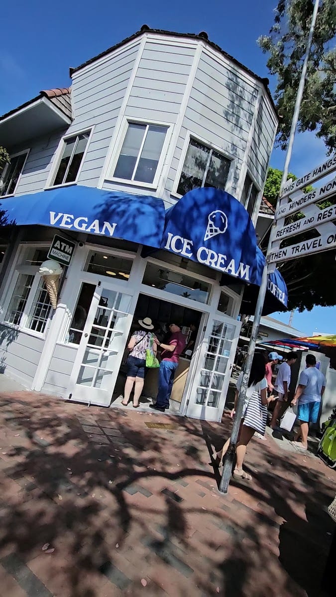 Chantilly Ice Cream Laguna Beach, photo 3