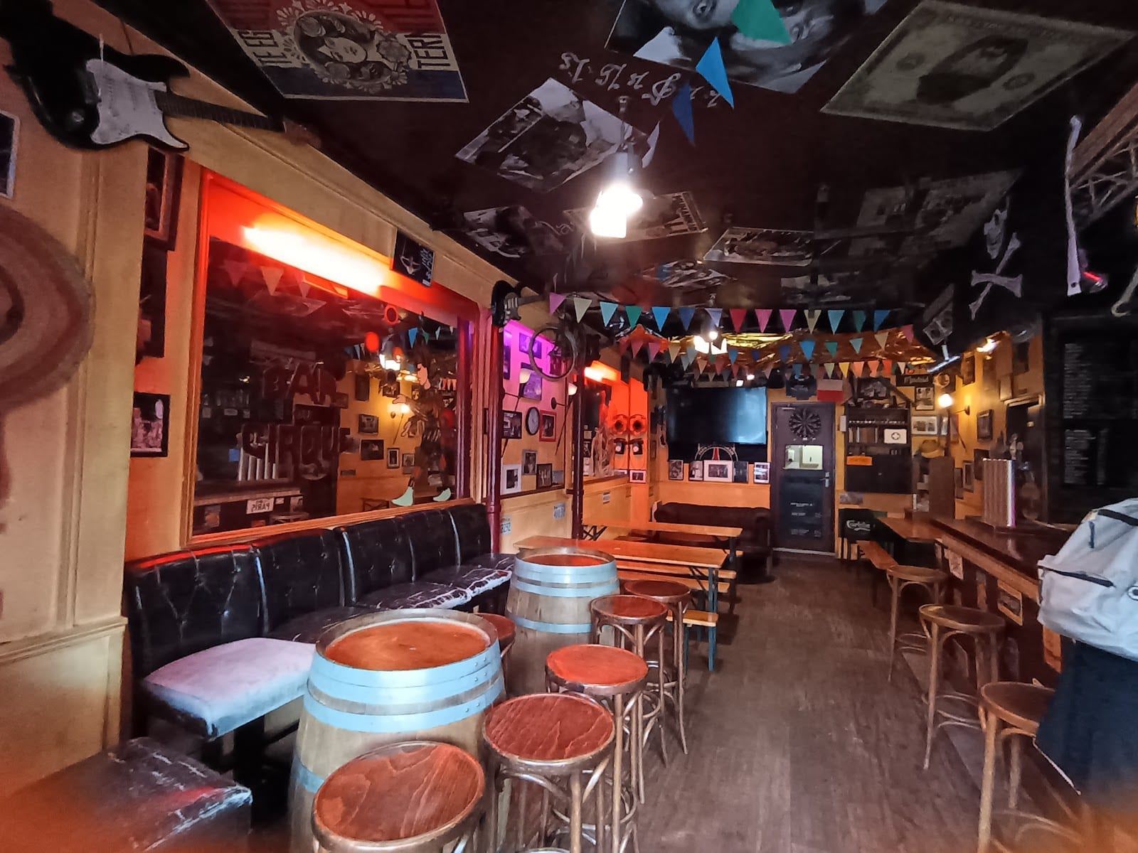Circus Bar