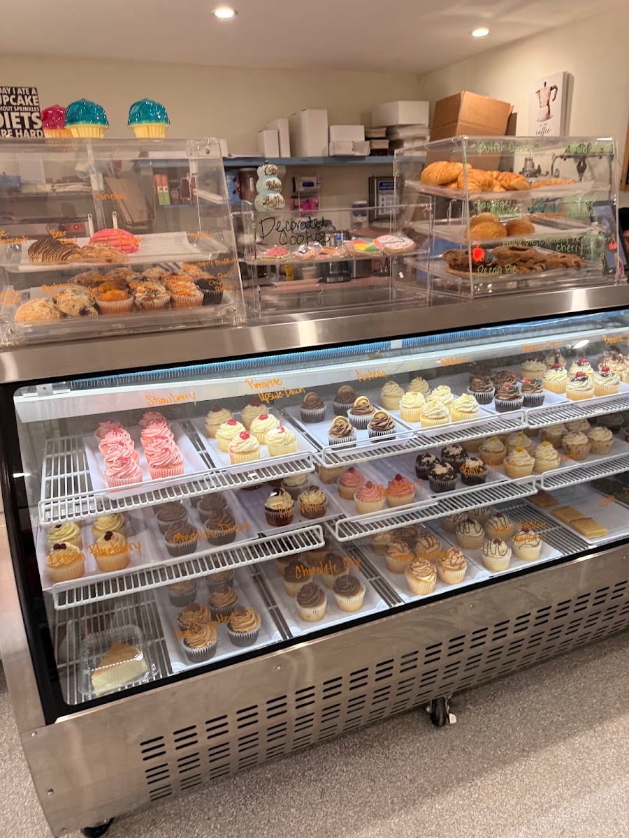The Sweet Tooth Parlor Bakery | Cakes & Baked Goods, photo 4