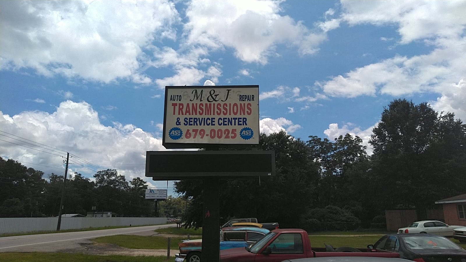M & J Auto, photo 2