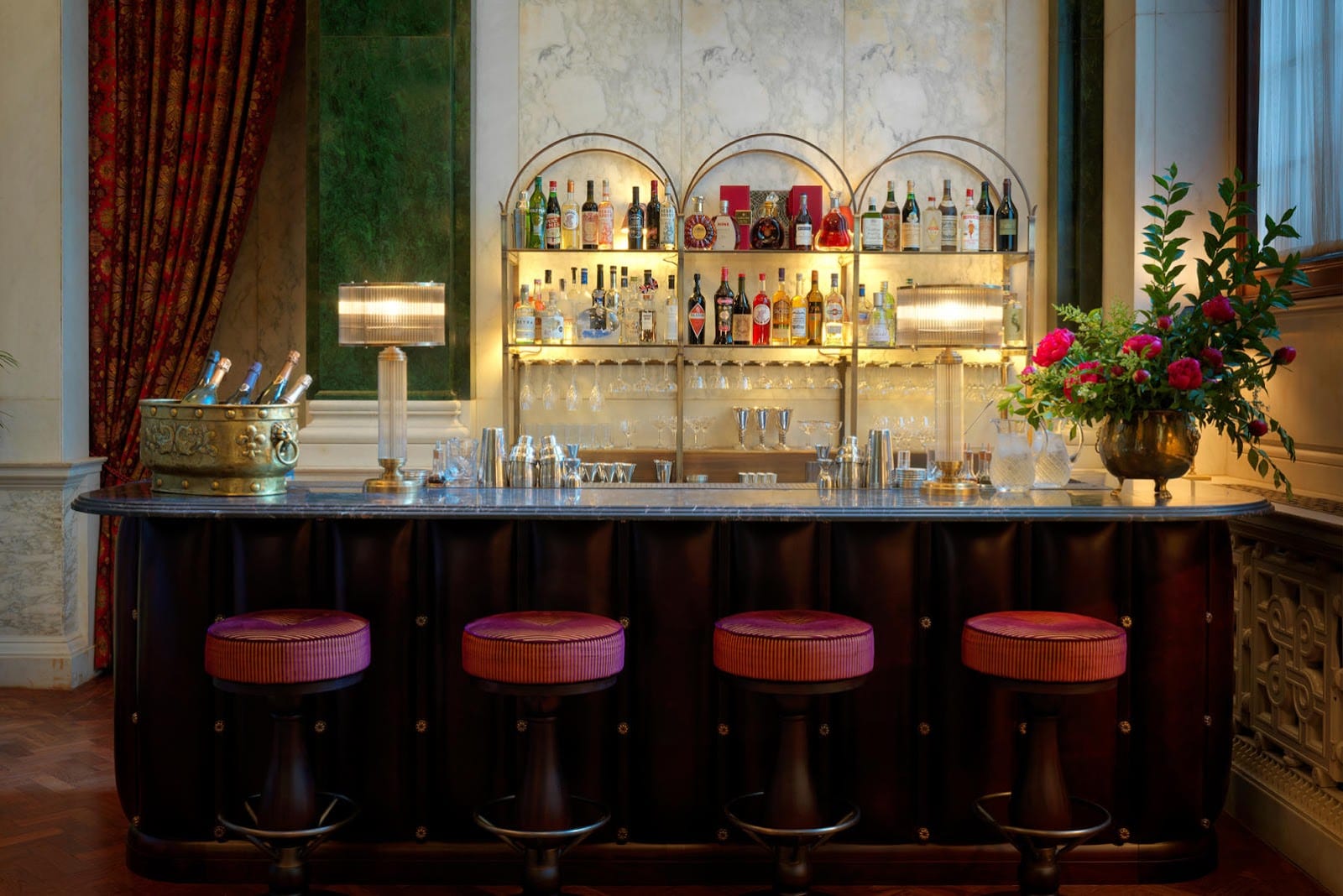 Library Bar, photo 2