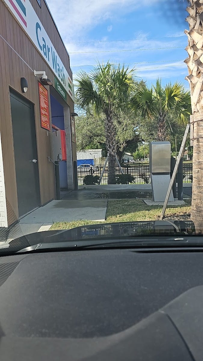 Car Wash, photo 3