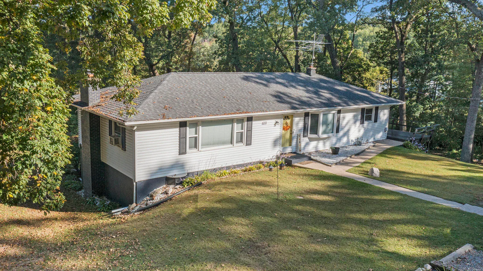 Enjoy the Lake Lifestyle You Want ... Without Paying Lakefront Prices