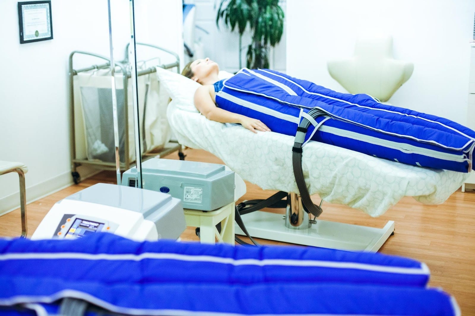 CryocareUSA Weight Loss , IV , Hydrafacial & Cryo Med Spa Irvine