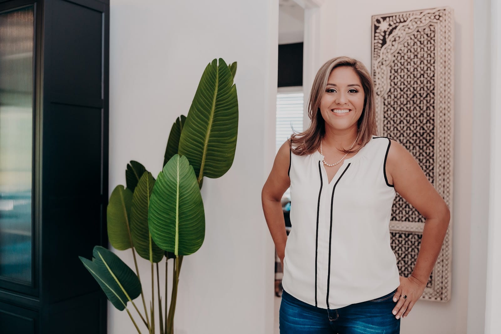 Beverly Perez at Fine Properties, photo 2
