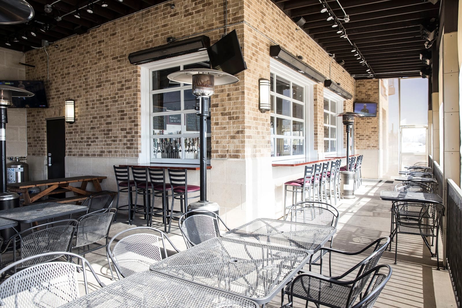 Wise Guys Pizzeria
