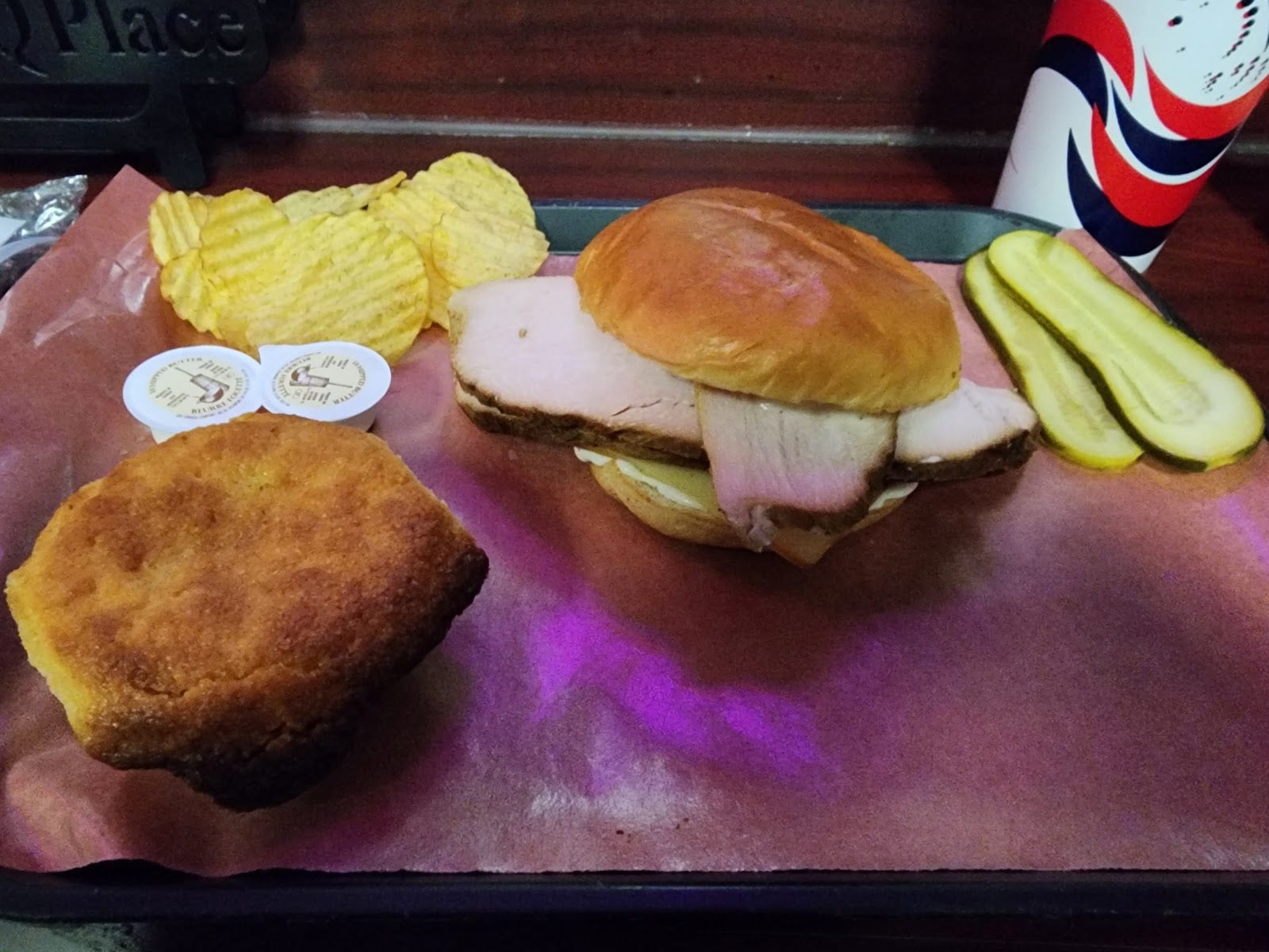 That Bar-B-Q Place, photo 3