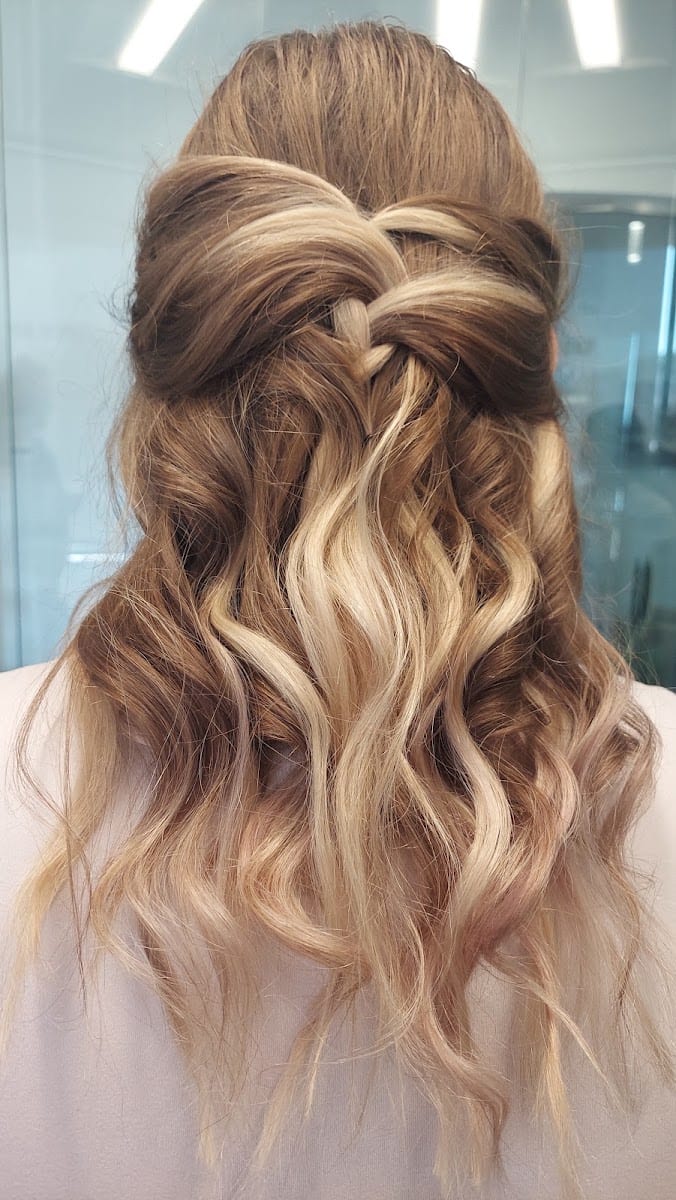 Hali’s Hair Salon, photo 4