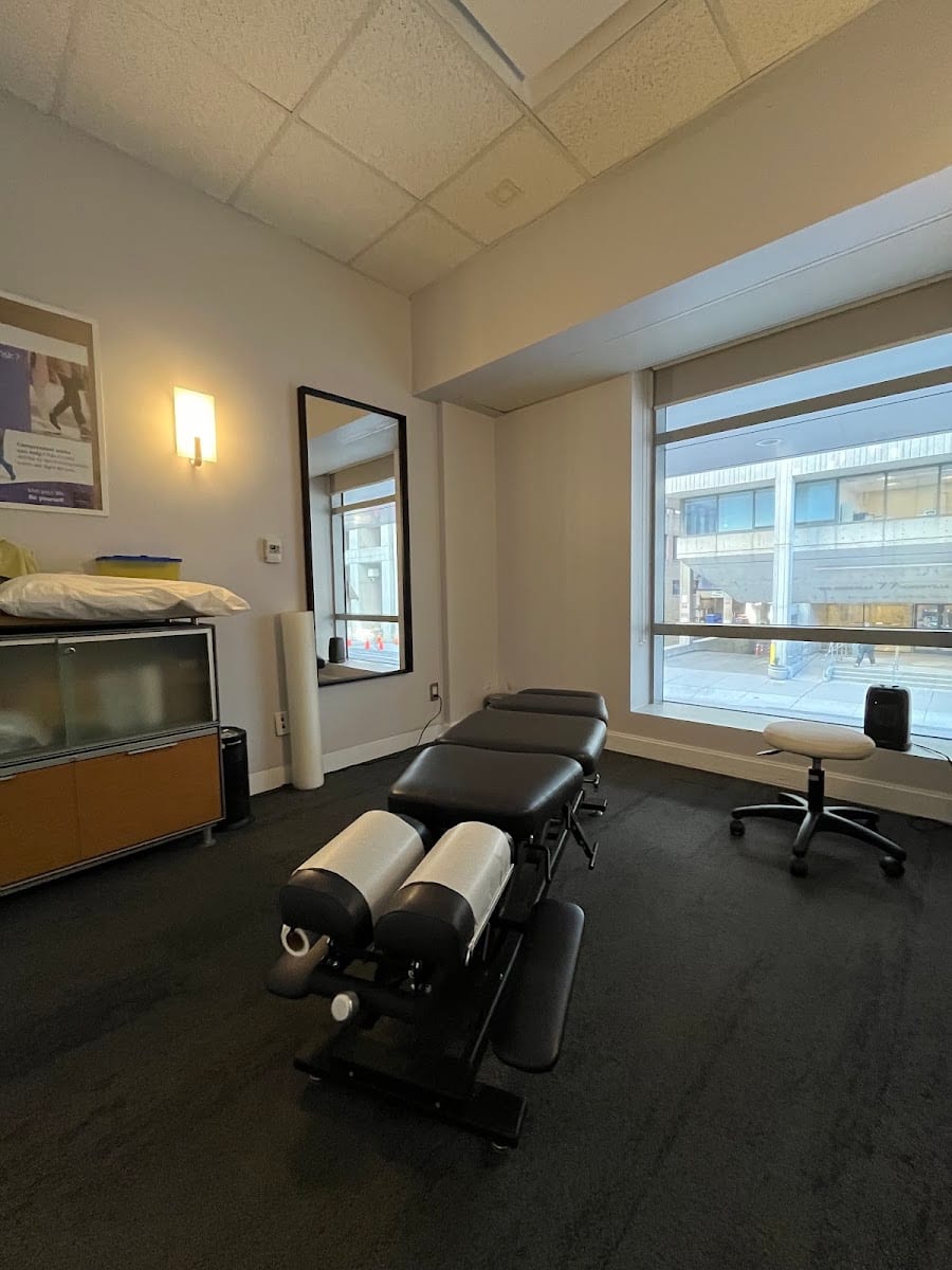 Dr Samuel Tang, DC (Chiropractor)