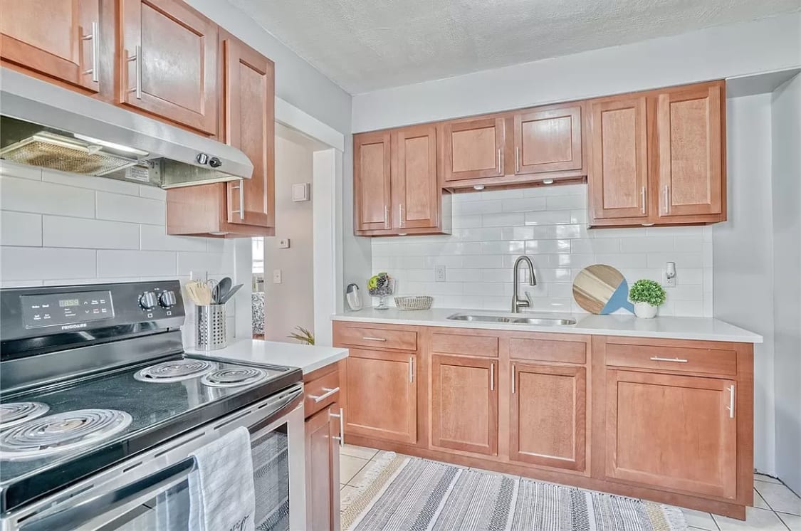 Naydaly Ortolaza NY Associate Real Estate Broker, photo 4