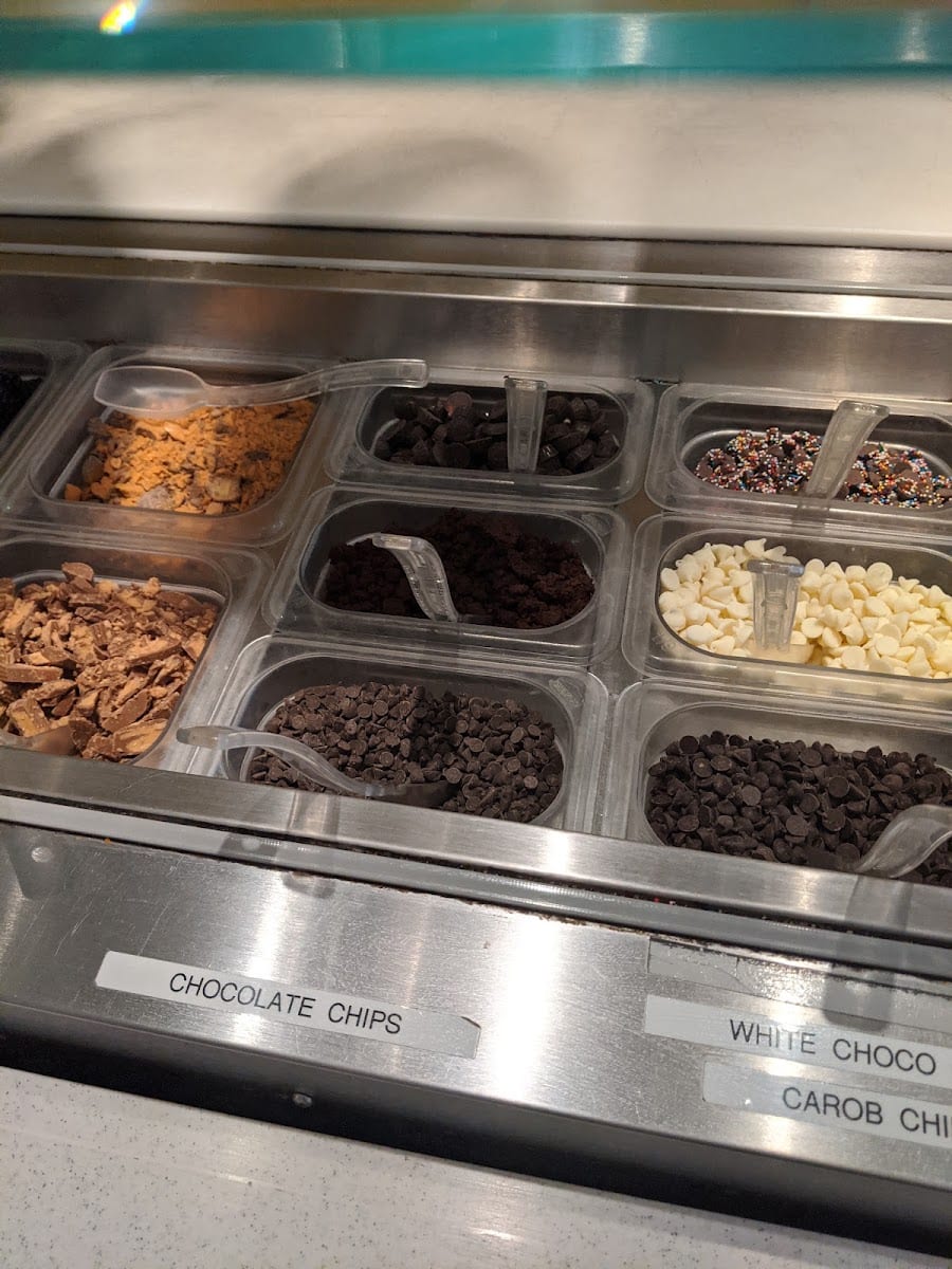 Tutti Frutti Frozen Yogurt, photo 3
