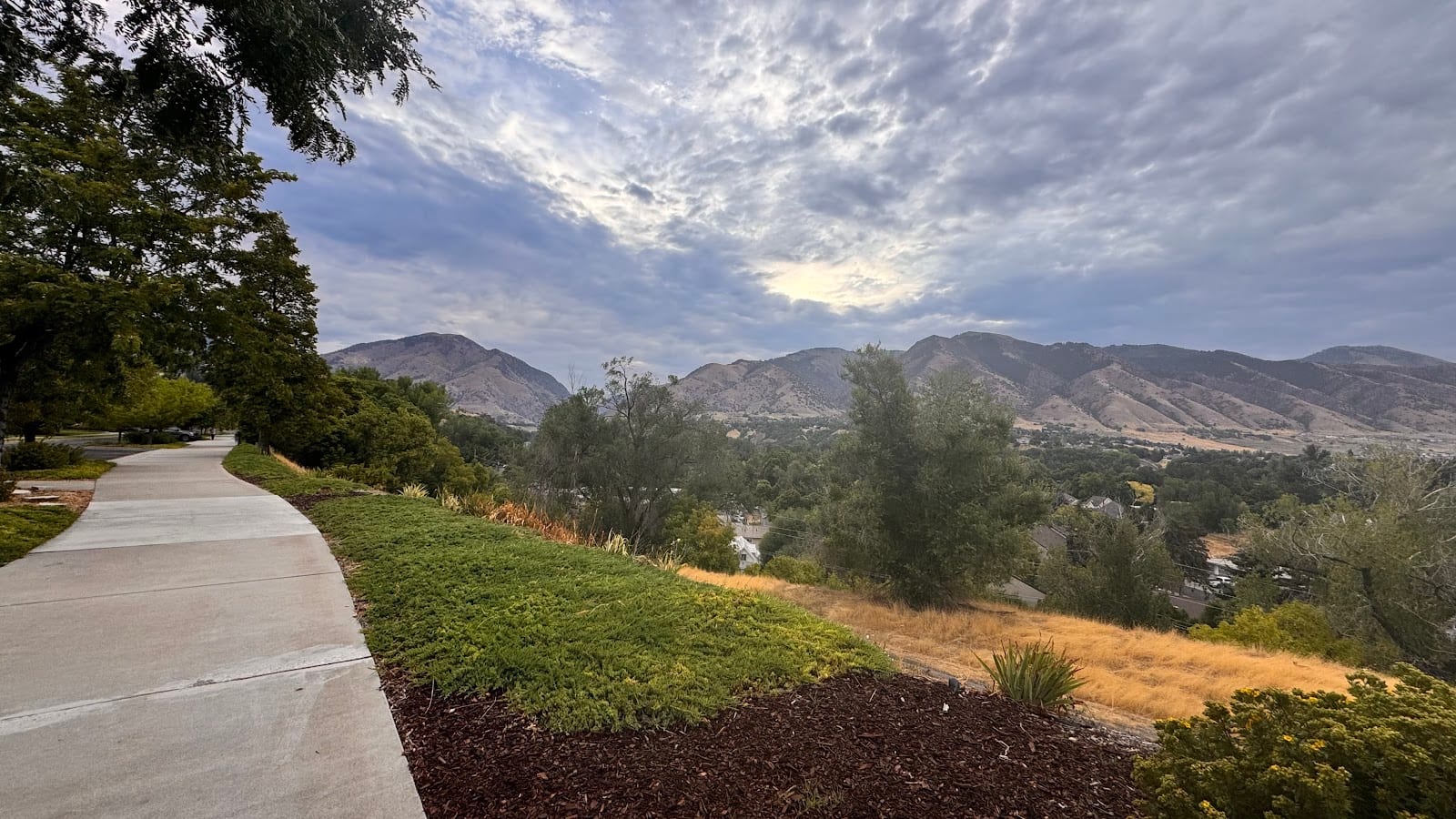 Boulevard Parkway, photo 2