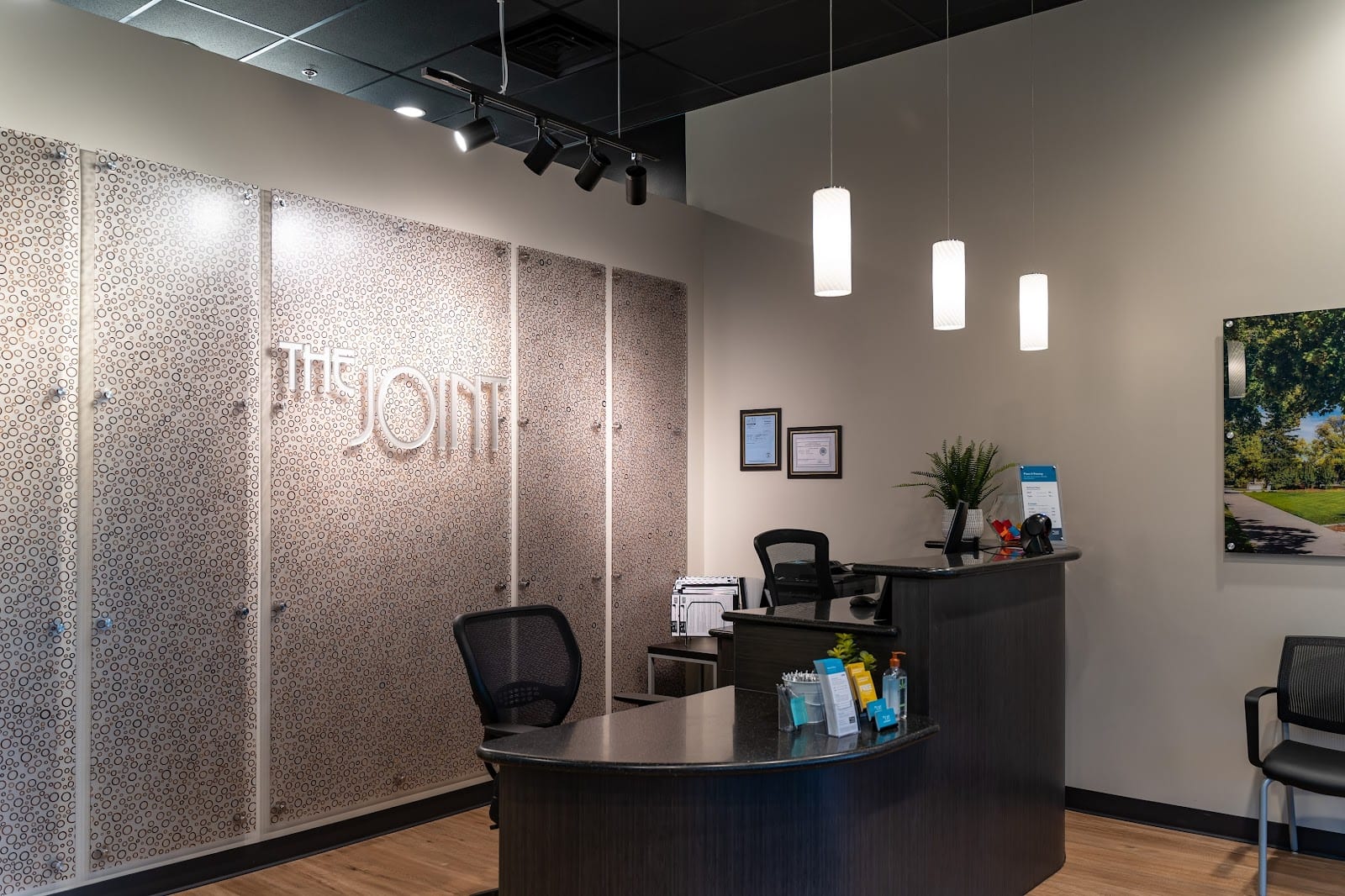 The Joint Chiropractic, photo 4