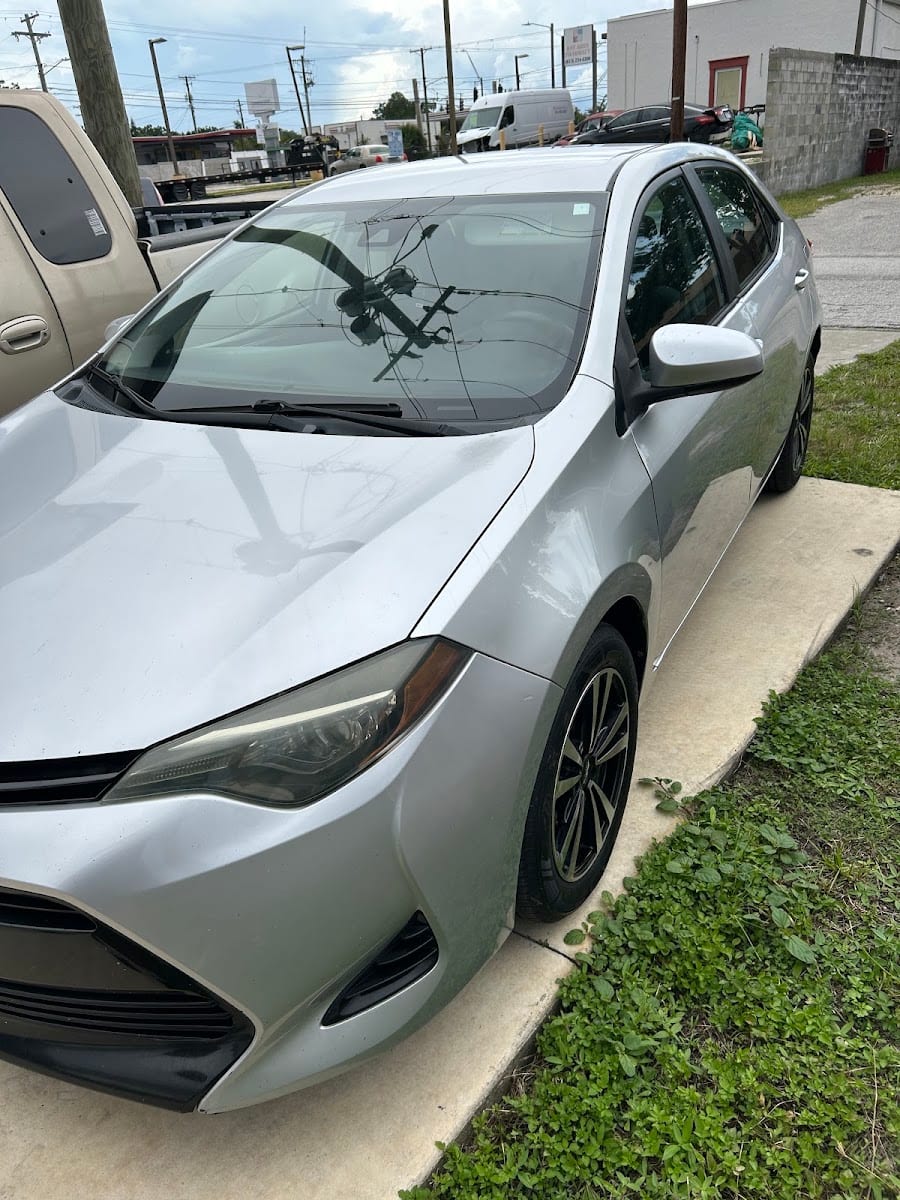 Benny Fernandez Auto Body & Paint