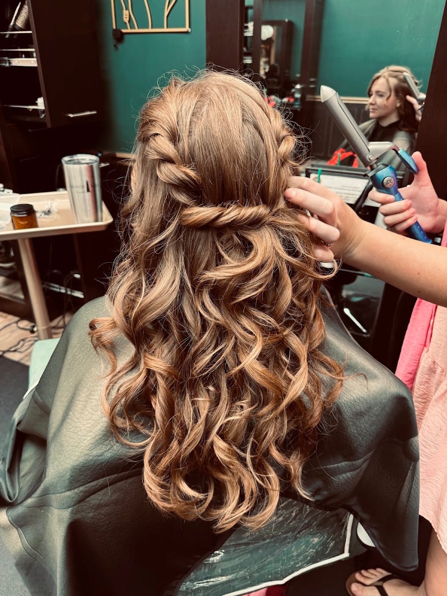 Mobwives Salon®️ Hair That Radiates Confidence—“Join the Mobwives Lifestyle!“ Ladies haircuts-Extensions