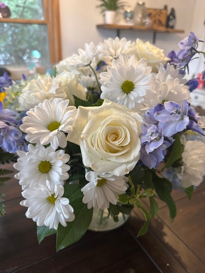 Lakeside Florist LLC - Local Family Owned, photo 3