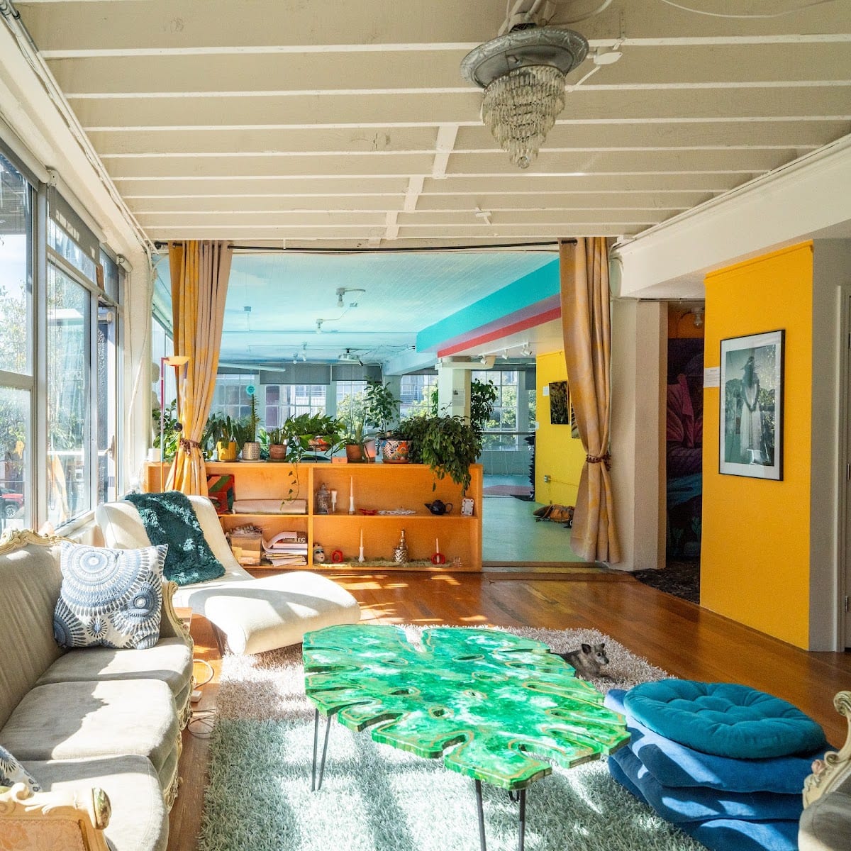 Decentered Arts Studio
