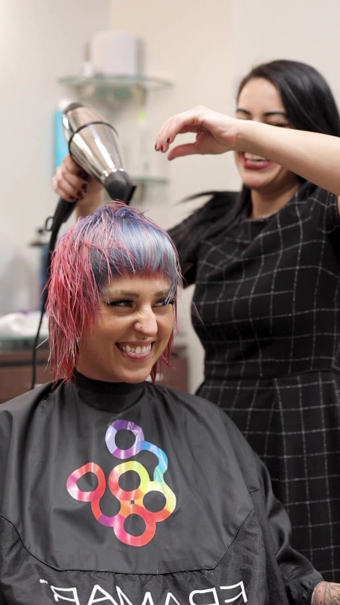 Amy Isabella Salon, photo 3