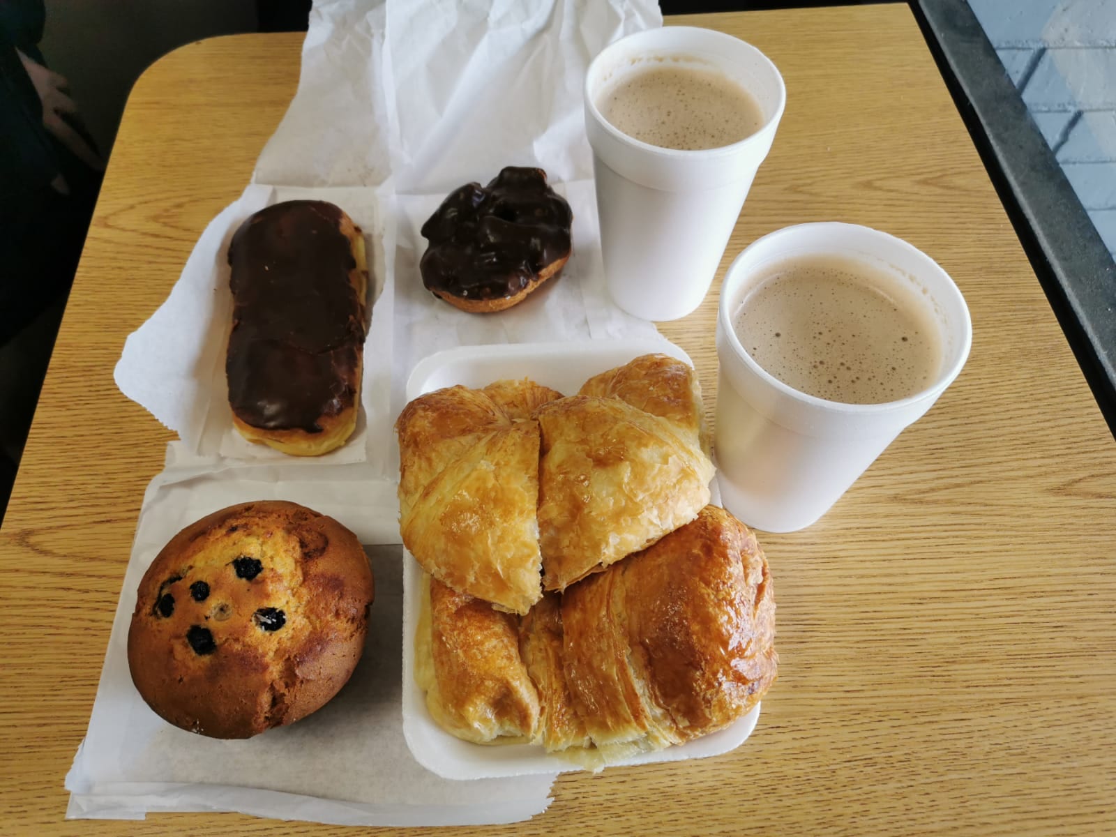 Superb Donuts, photo 3