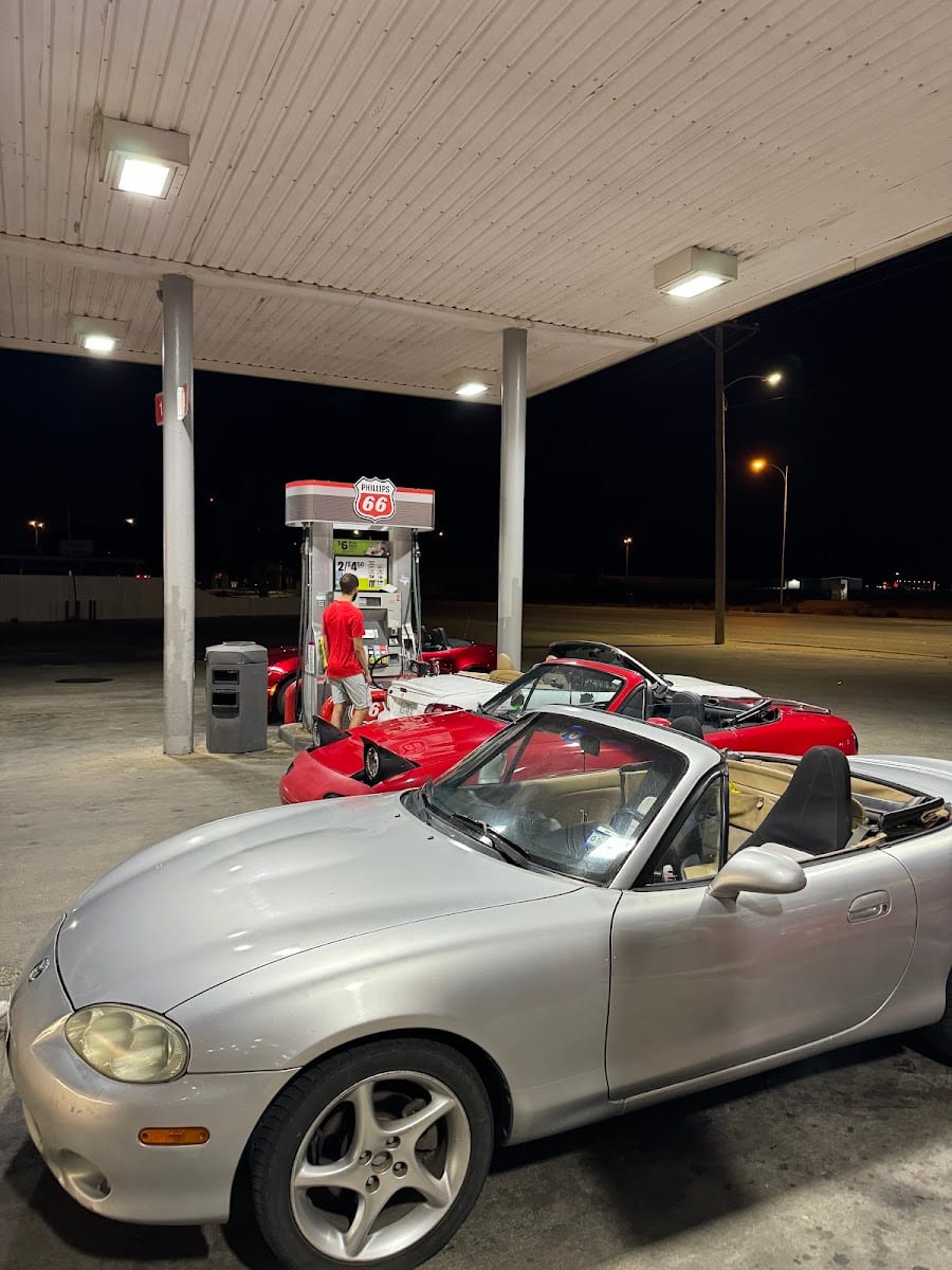 Phillips 66, photo 2