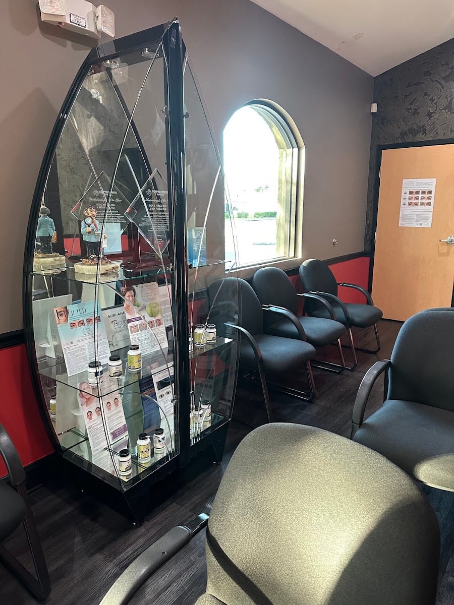 Perez Eye Center, photo 2