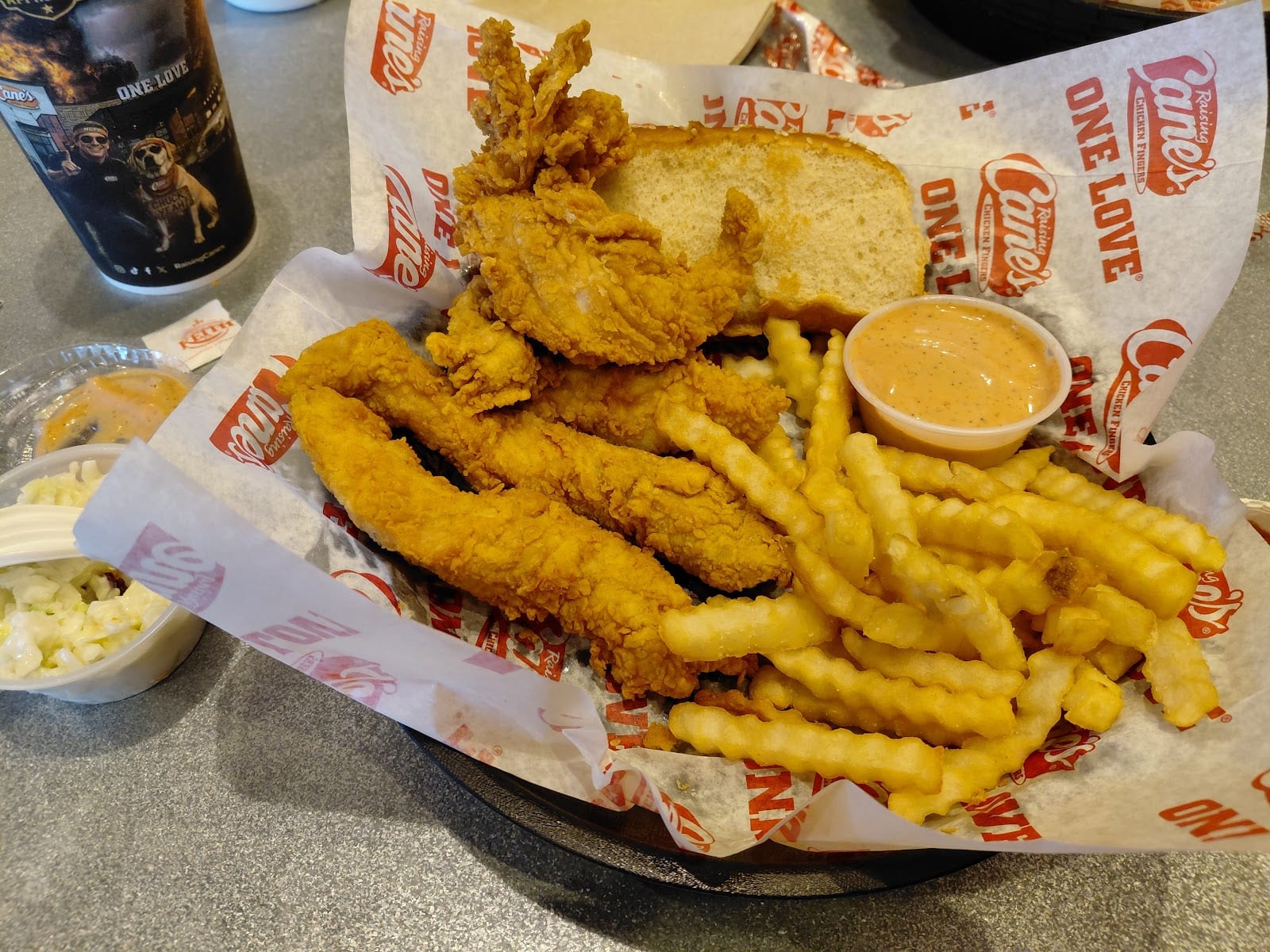 Raising Cane's Chicken Fingers, photo 4