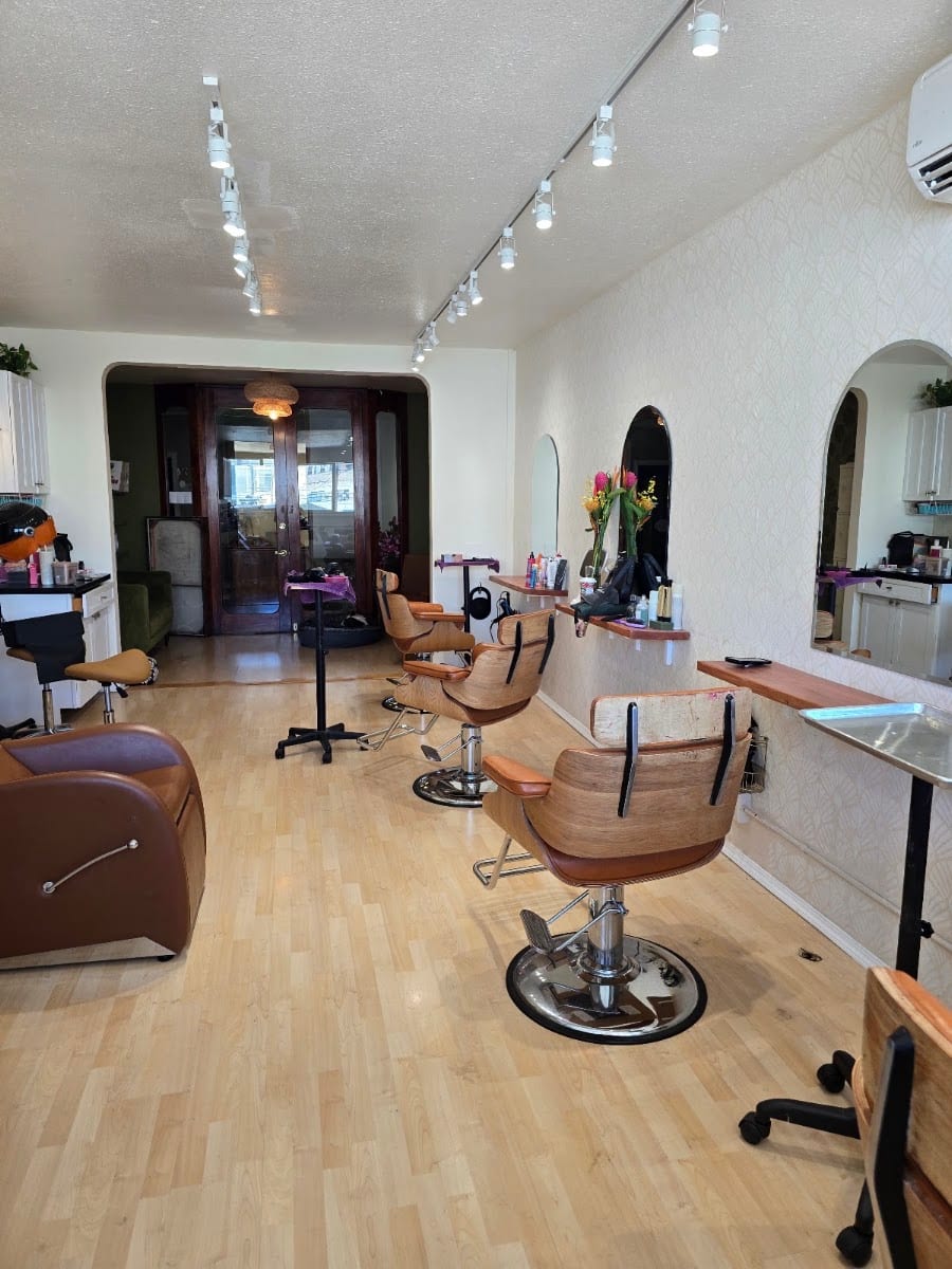 Candie Hair Studio, photo 2