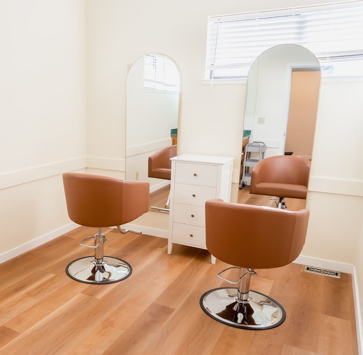 Elevate Salon Studios, photo 2