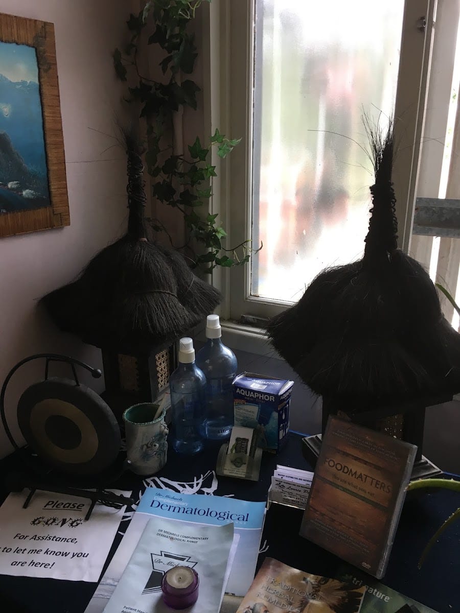 Lorrie Powell - Mackay Acupuncture and Naturopathic Clinic