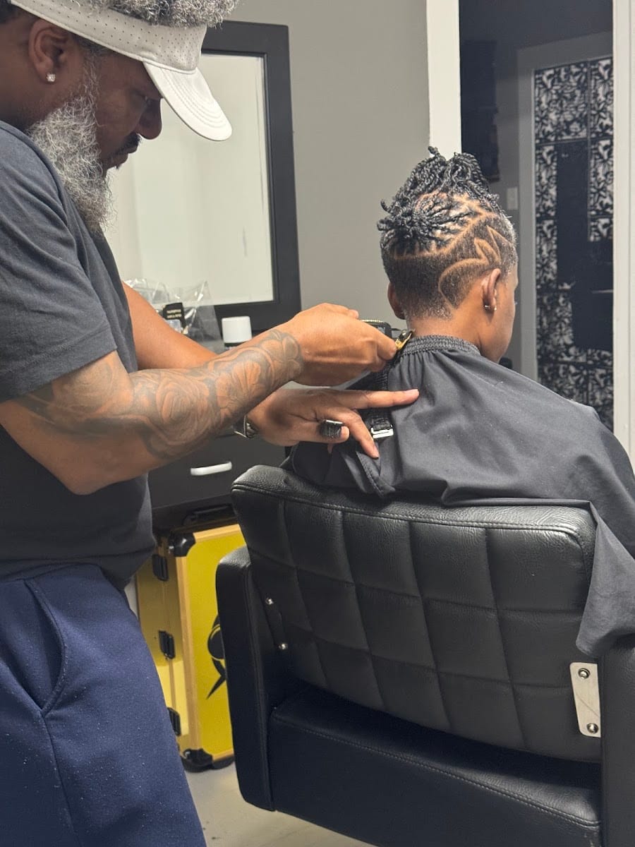 Black Onyx Hair Studios, photo 3