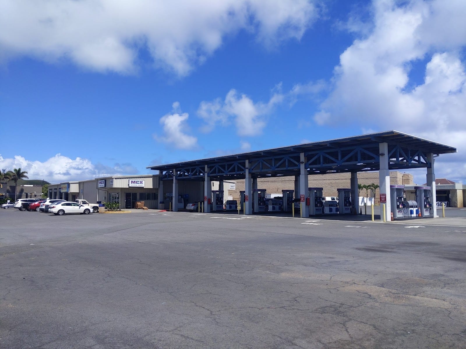 MCX Marine Mart | Mokapu + Gas Lanes