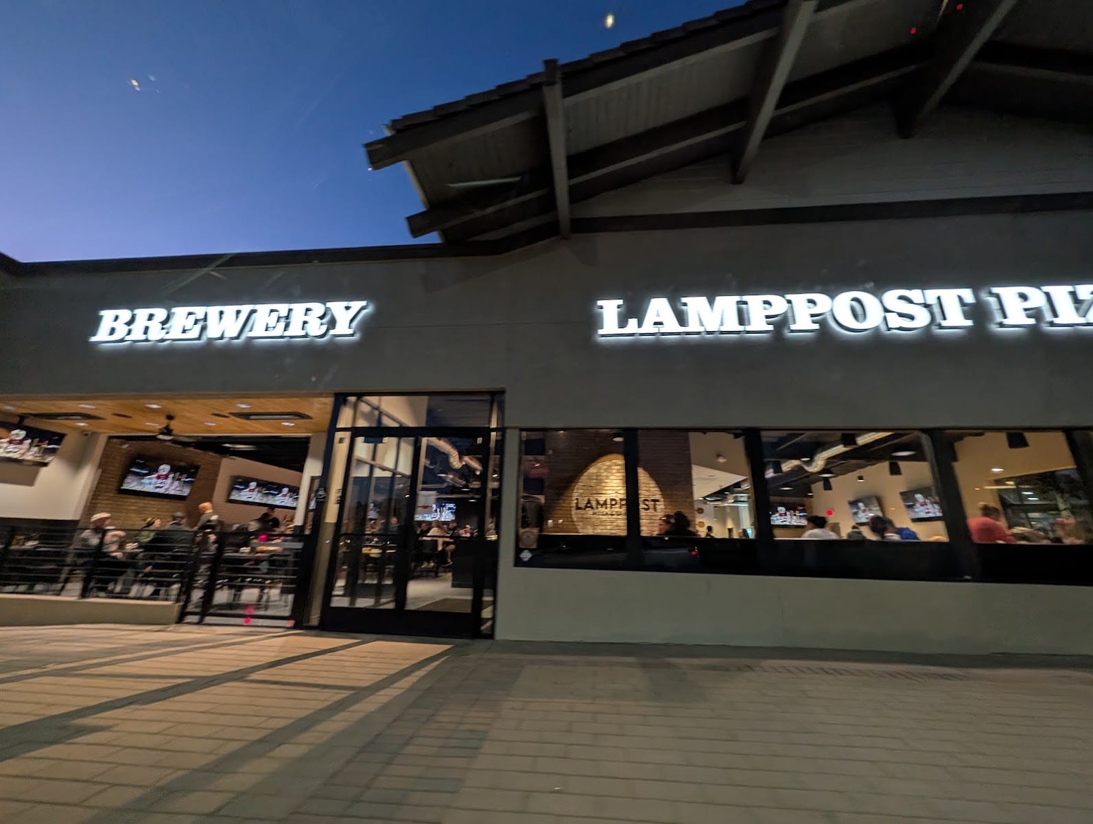 Lamppost Pizza & Brewery, photo 4