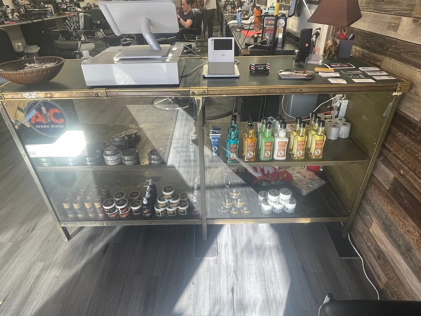 Junior's Oldschool Barbershop, photo 3