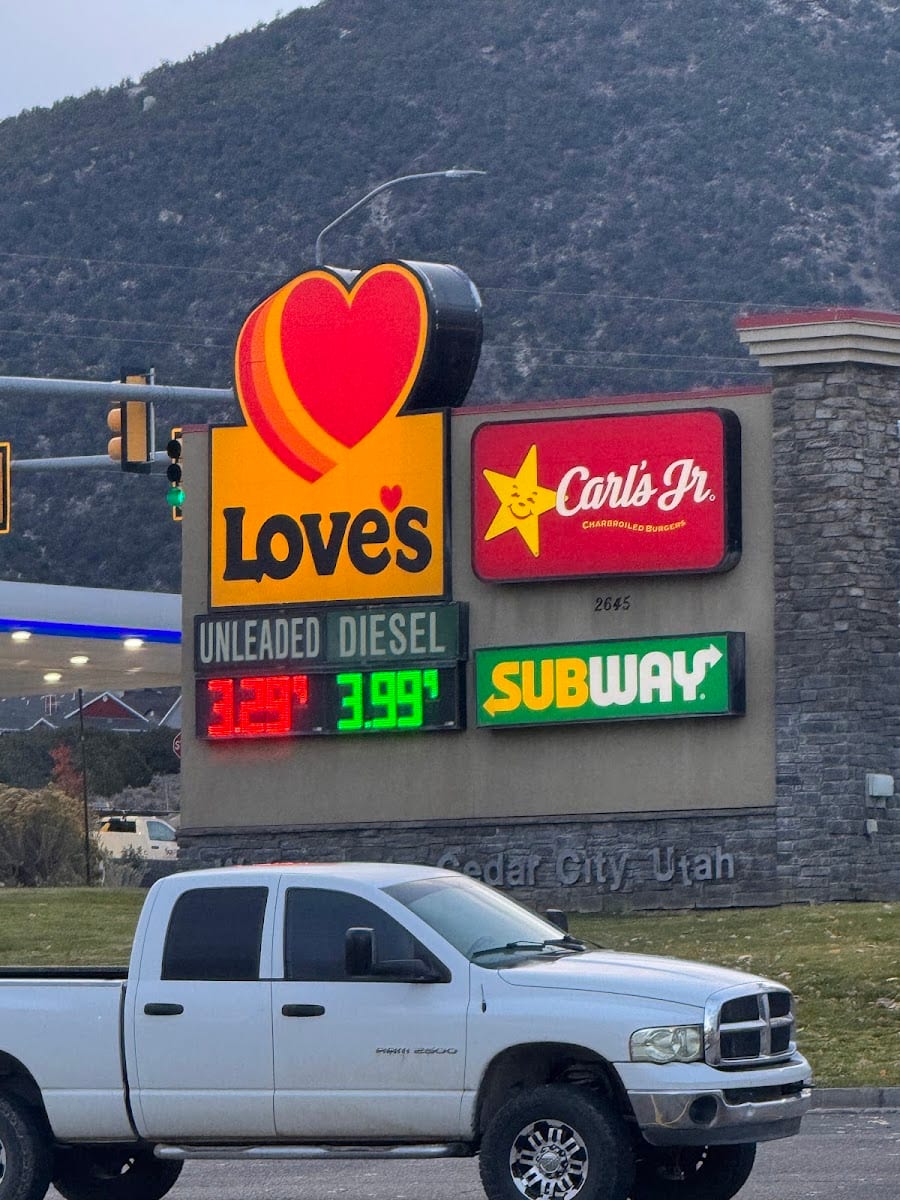 Love's, photo 2