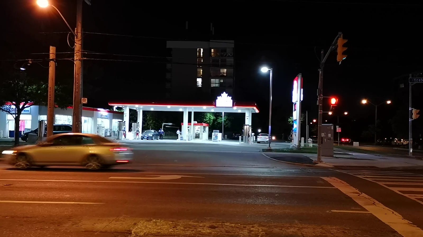 Petro-Canada & Car Wash, photo 3