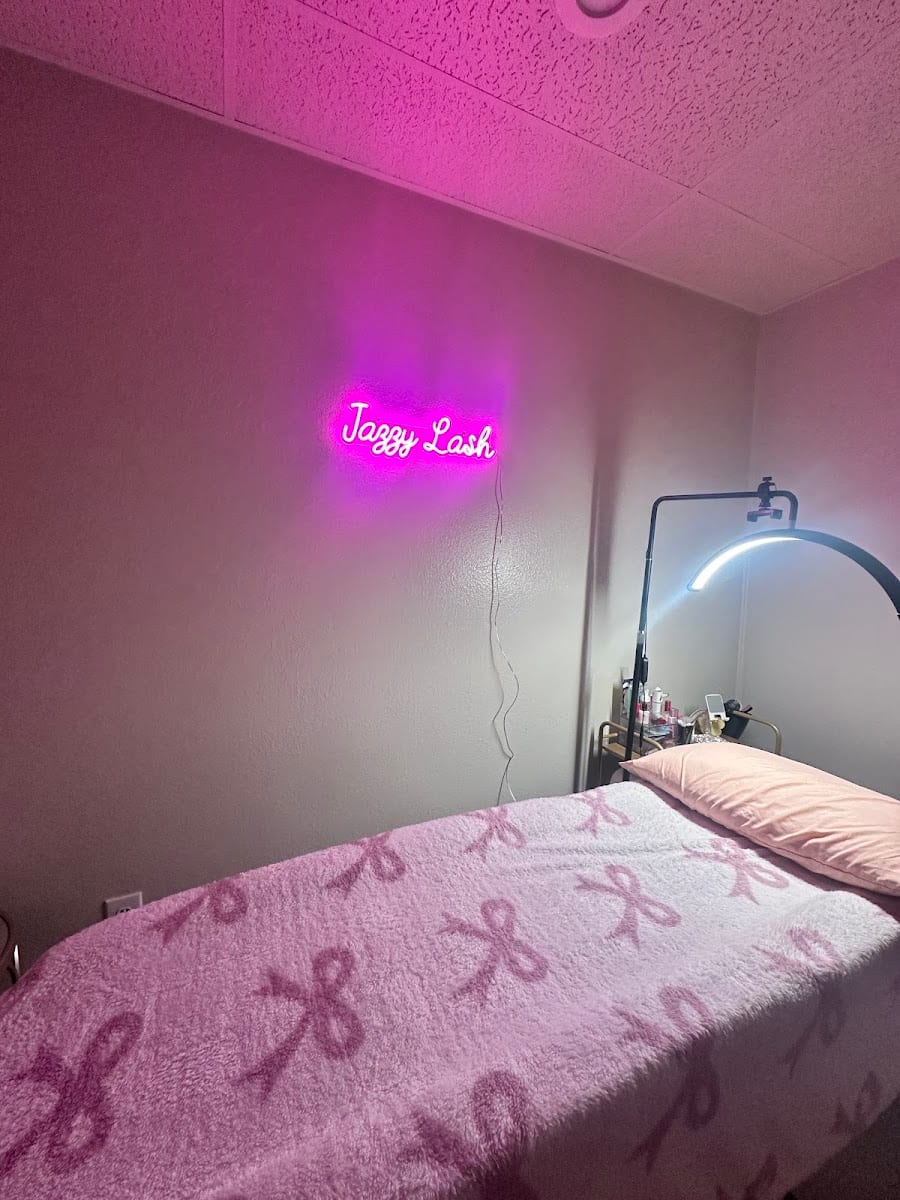 Jazzy Lash Co, photo 3
