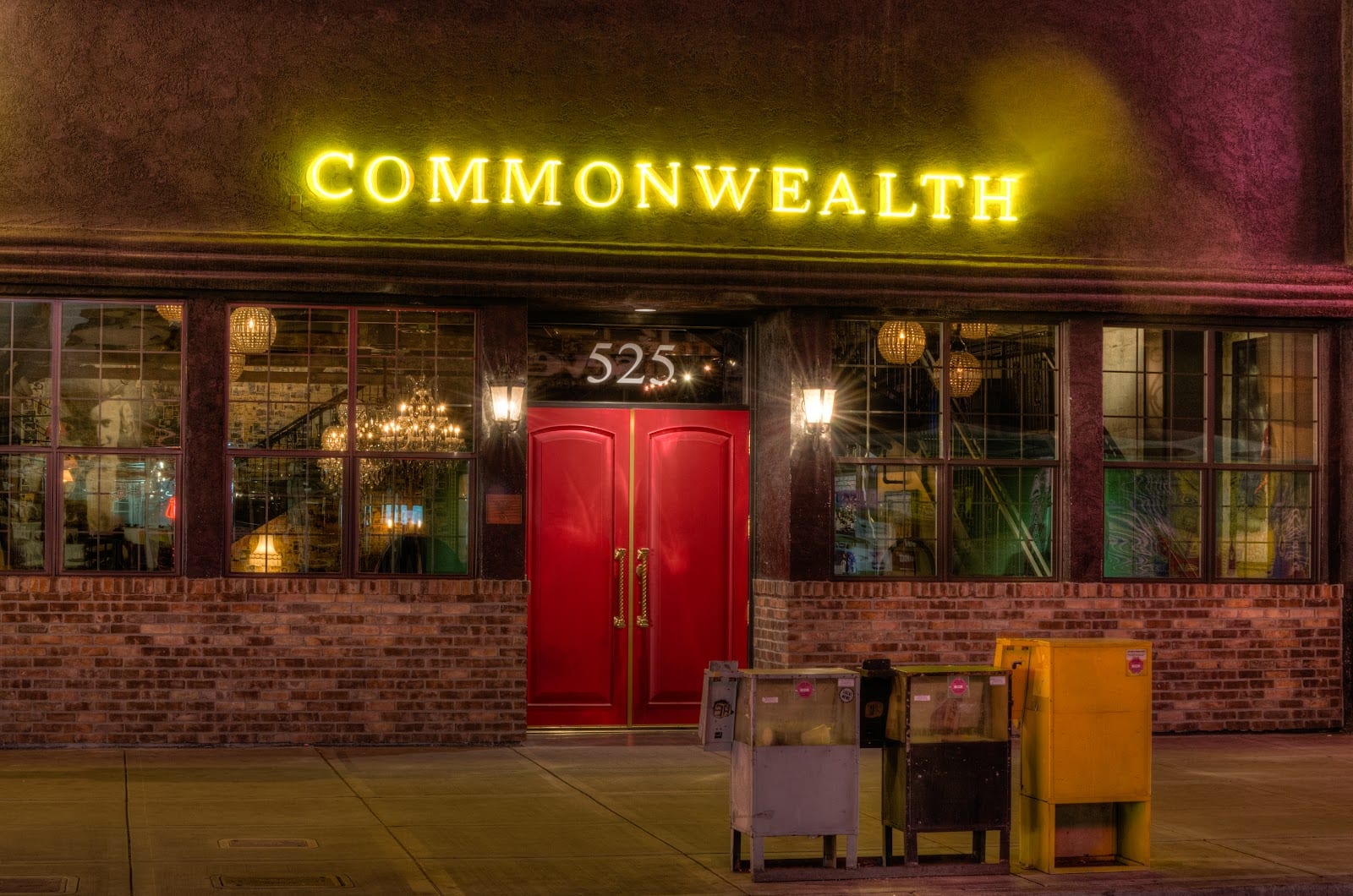 Commonwealth, photo 2