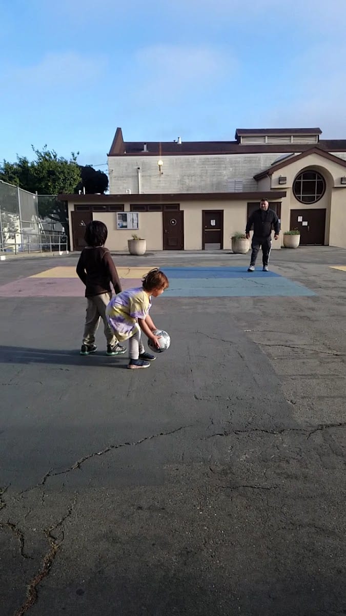 Bernal Rec Center Basketball Courts, photo 2
