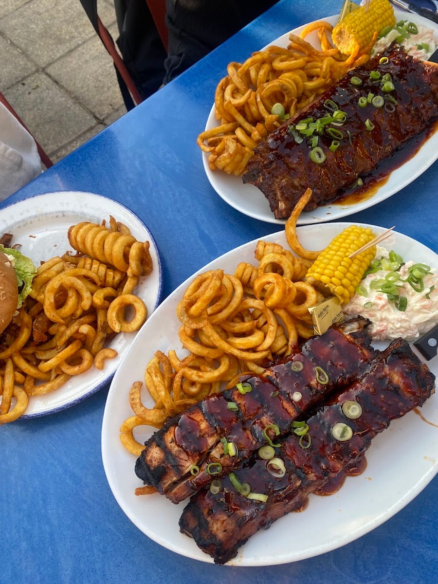 Zaks Waterside Grill & Bar, photo 4