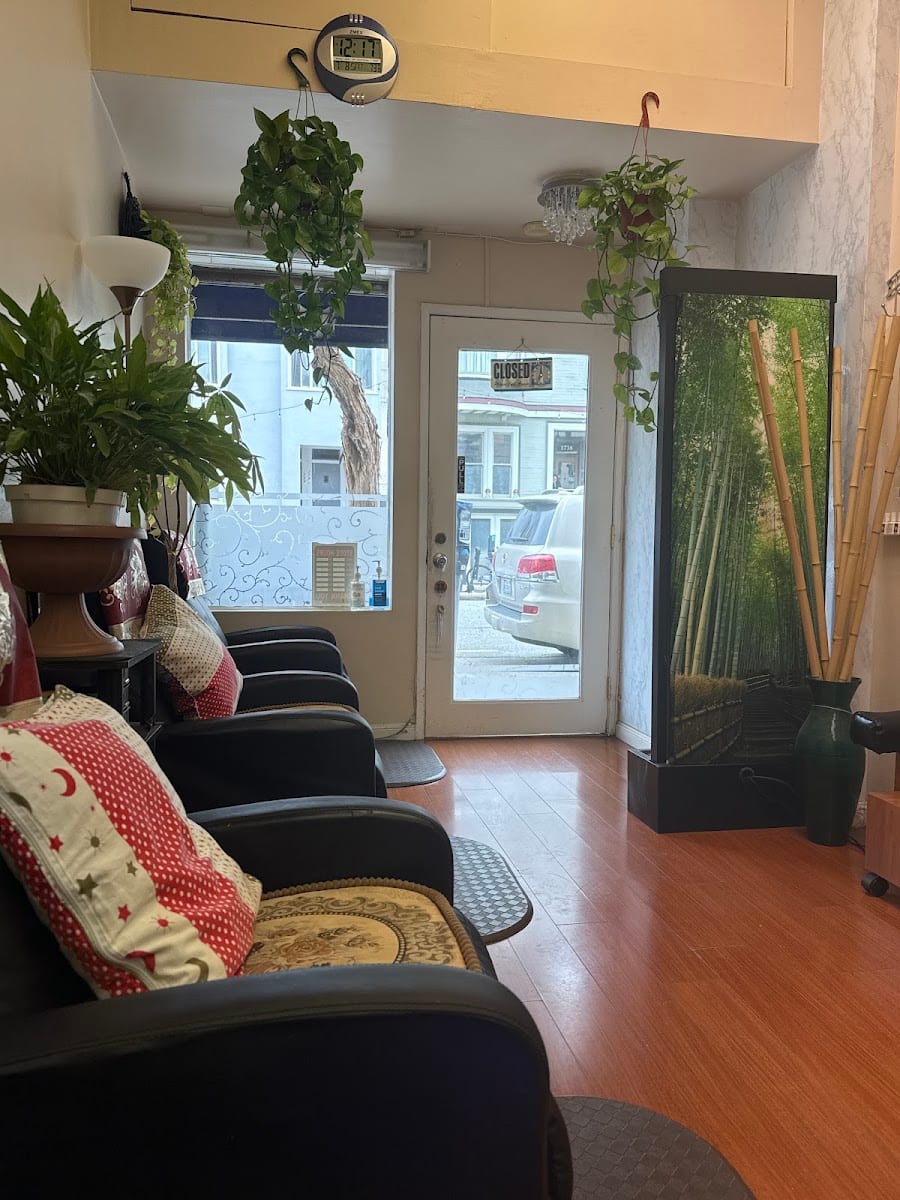 V W Nail Care