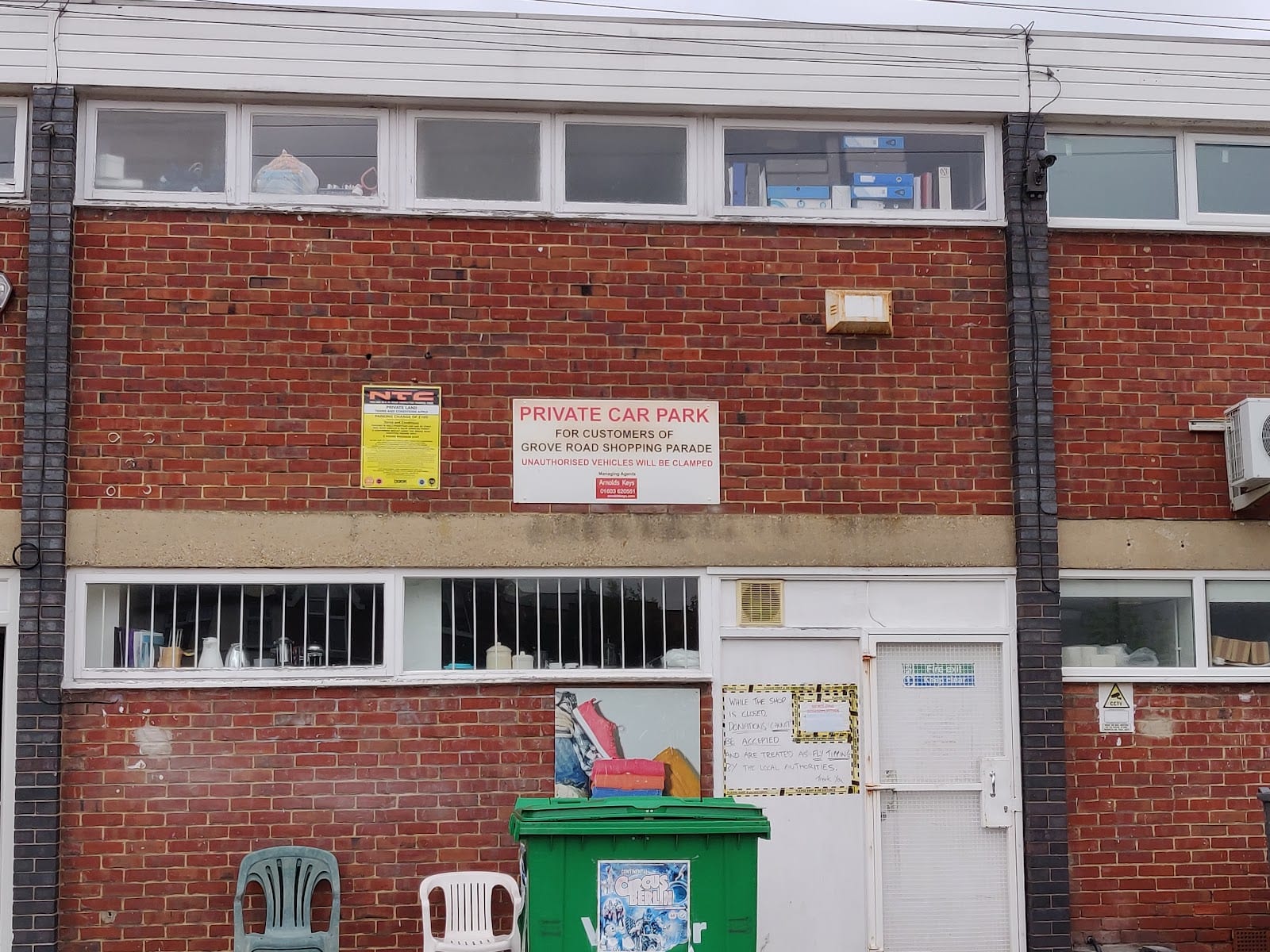 Grove Road Shopping Parade Car Park
