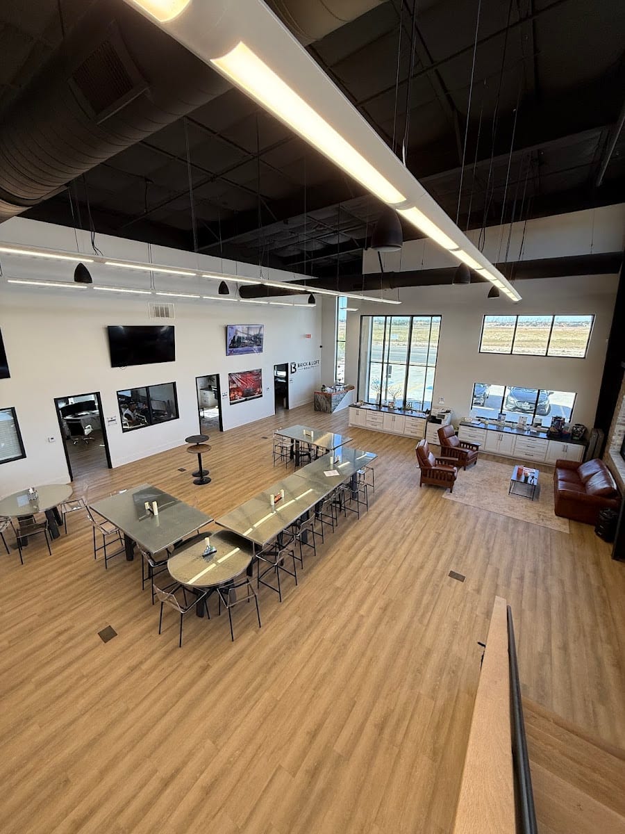 Brick and Loft Realty, photo 3